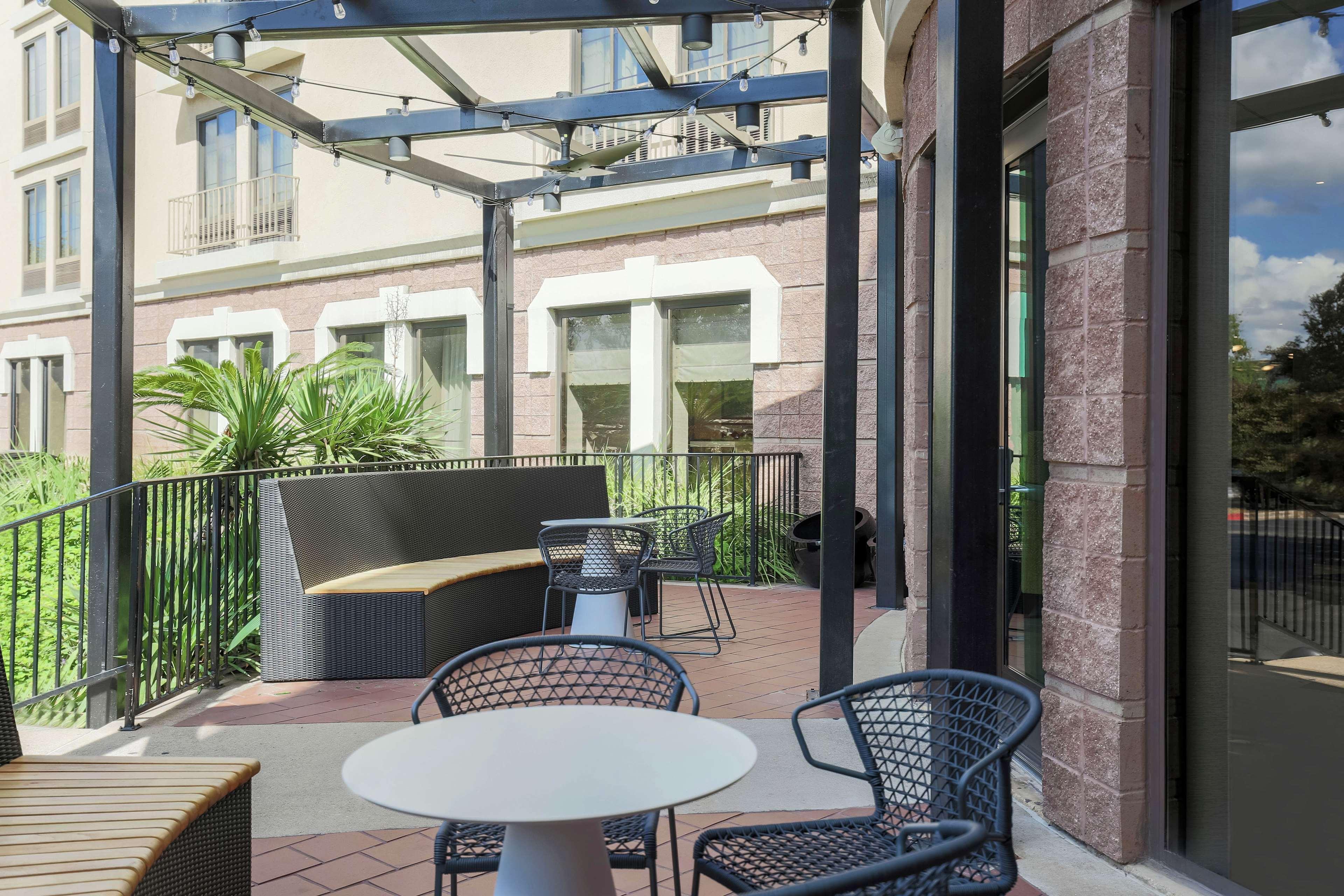 Doubletree By Hilton Austin-University Area Exteriör bild