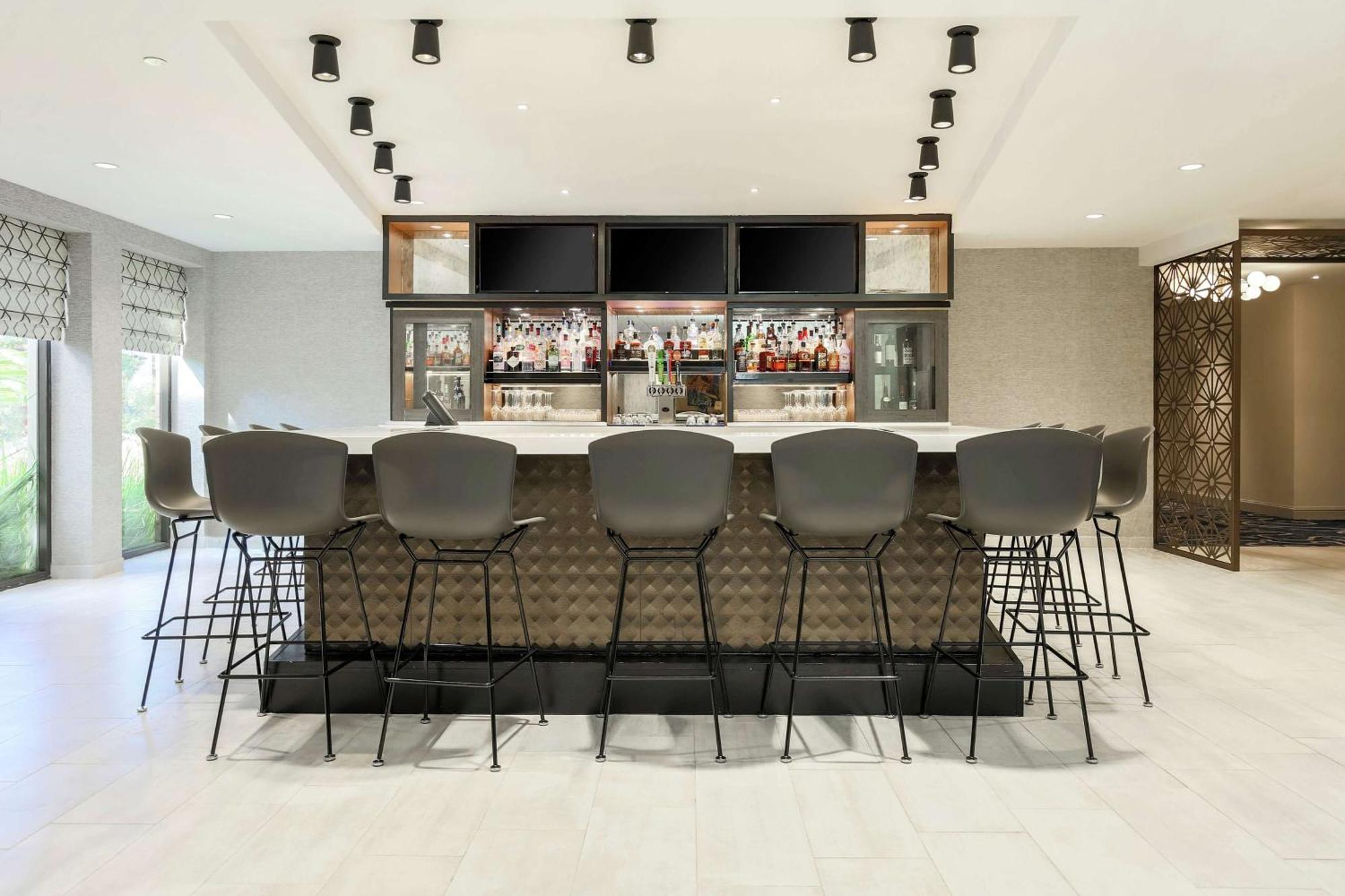 Doubletree By Hilton Austin-University Area Exteriör bild