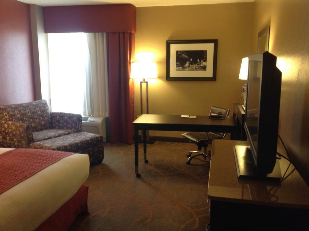 Doubletree By Hilton Austin-University Area Exteriör bild